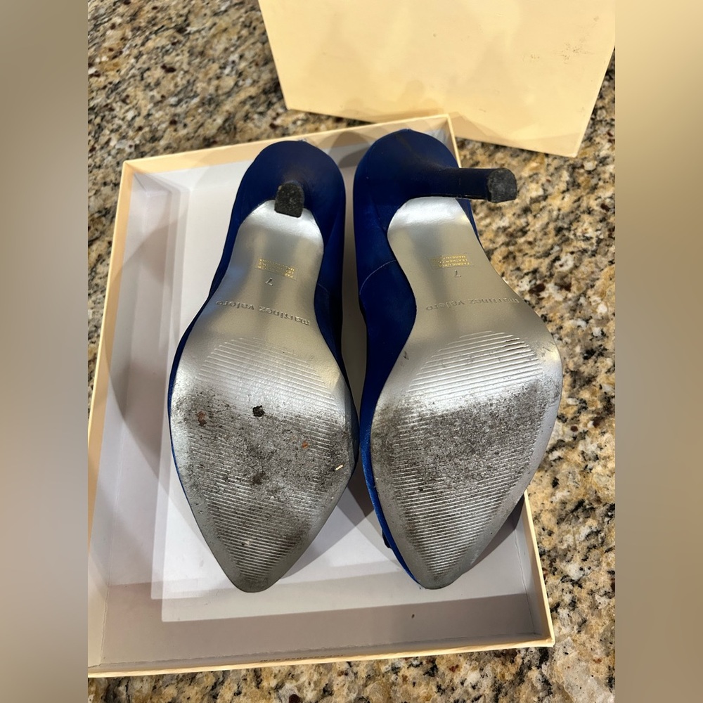 Manolo Blahnik Style Blue Satin Heels - Picture 4 of 6
